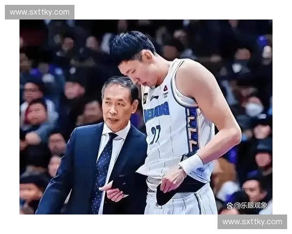 周琦镇守北京队内线，其高阶防守效率成为球队常规赛的核心支柱